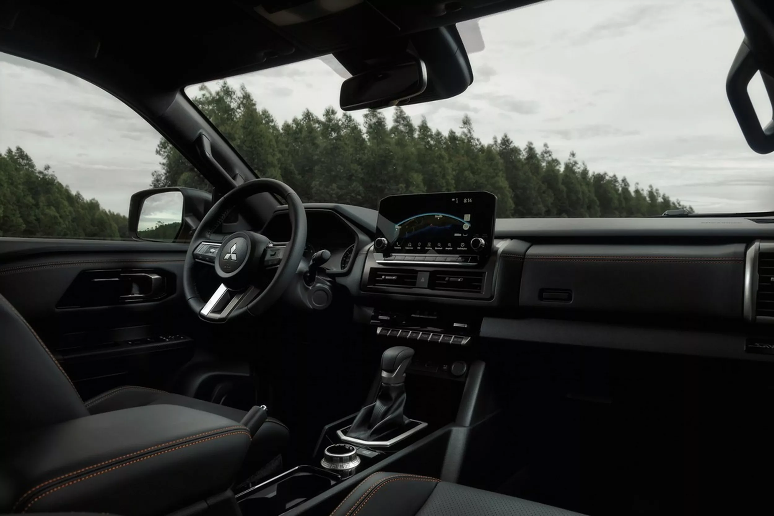 Mitsubishi Triton Savana